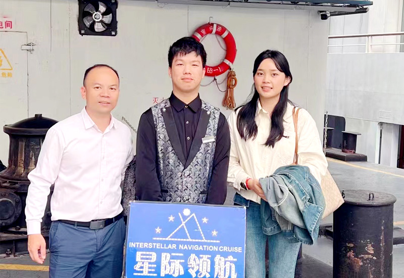 重阳节广西香海实习就业部老师慰问邮轮乘务实习学生